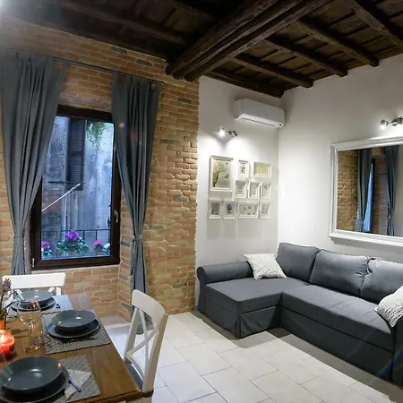 New Navona Elegant Apartment-2